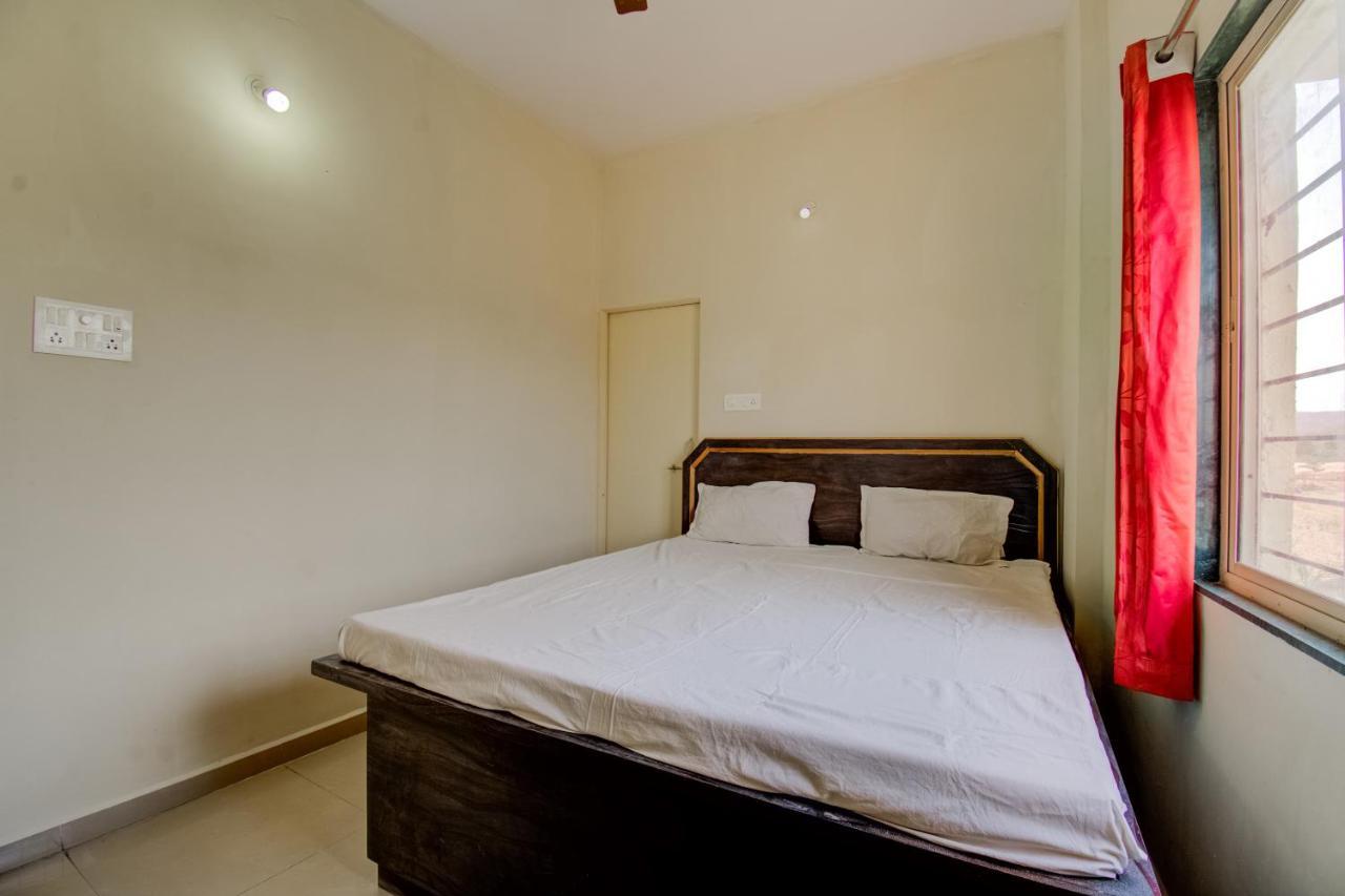 Spot On Sri Srinivasa Lodge Kurmannapalem Dış mekan fotoğraf